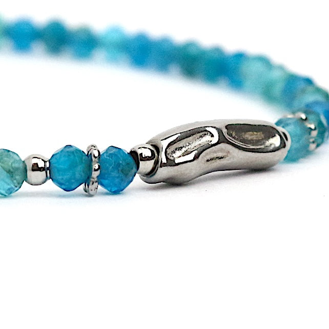 Bracelet "Coraux" Apatite bleue facettée