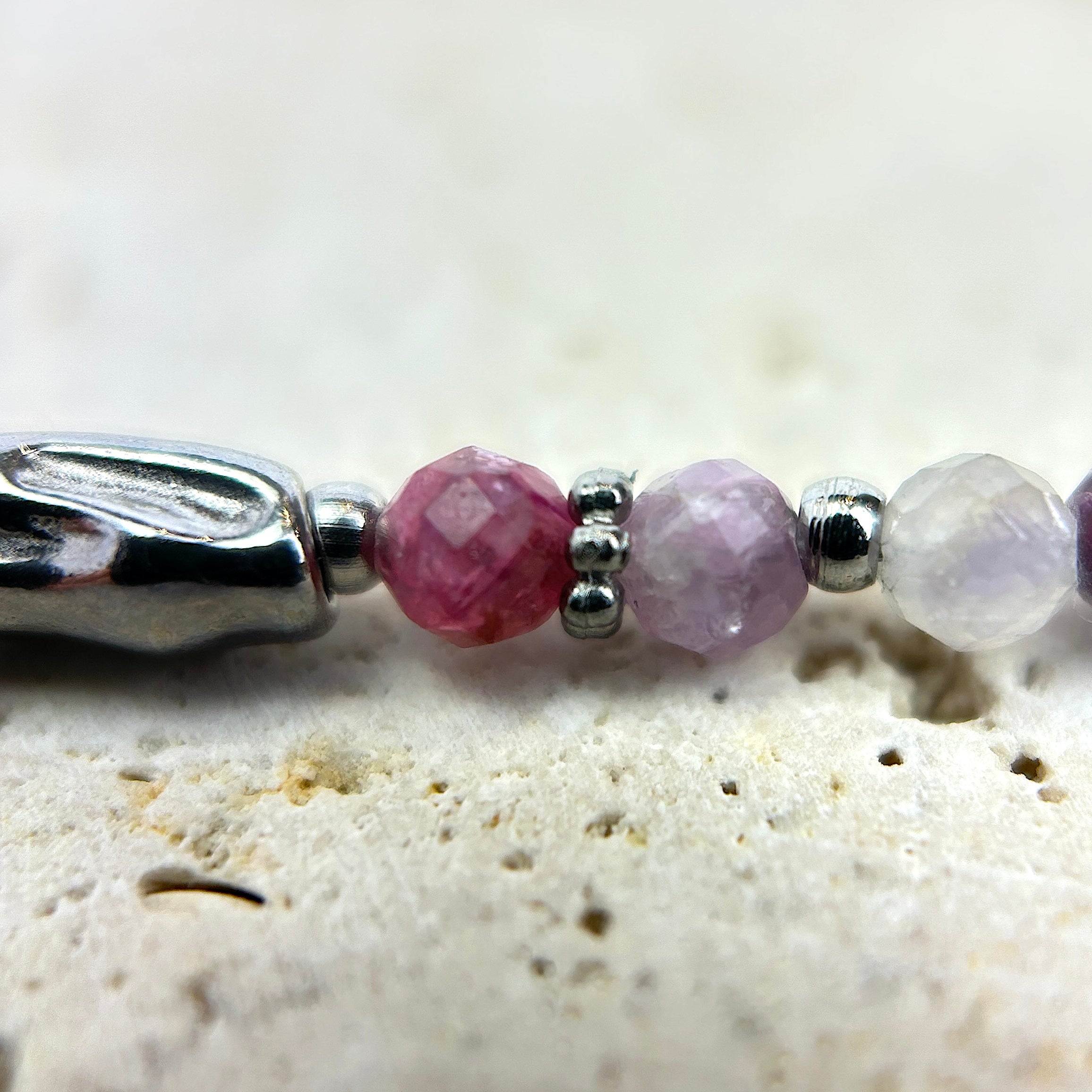 Bracelet "Coraux" Lépidolite facettée