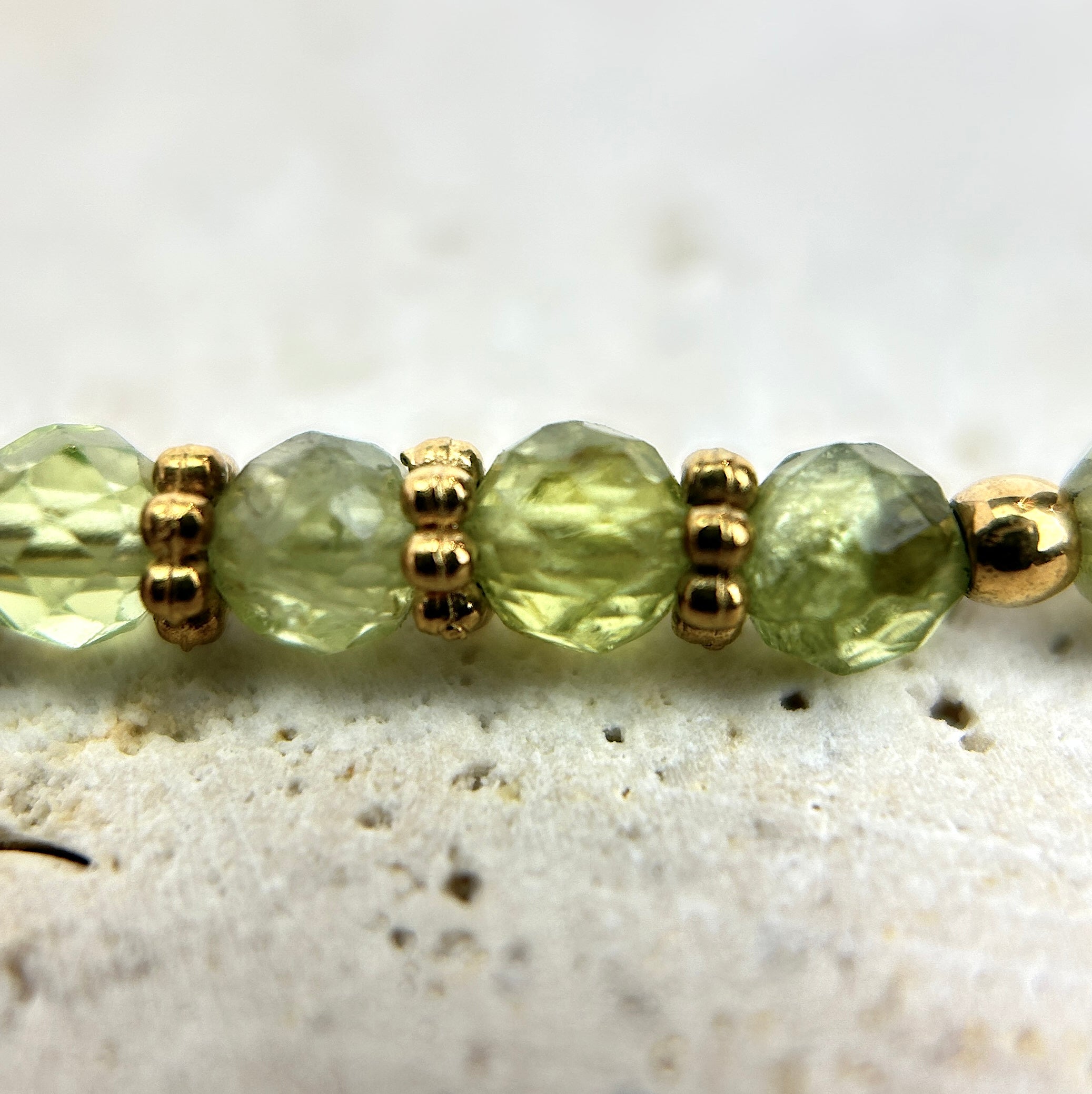 Bracelet "Eveil" Péridot facettée