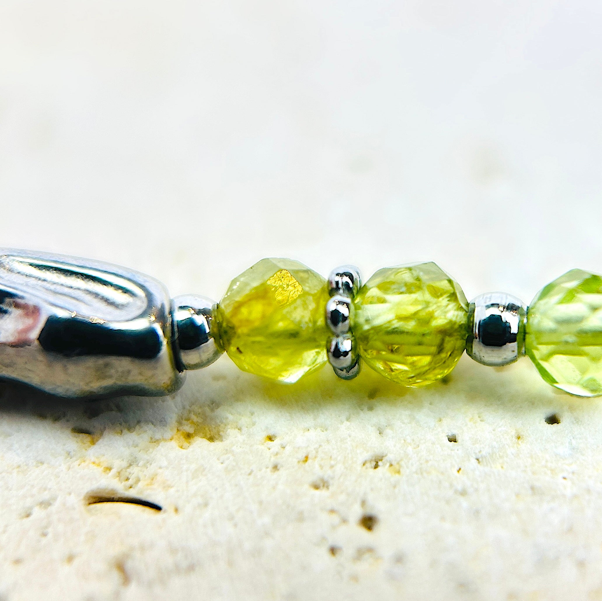 Bracelet "Coraux" Péridot facettée