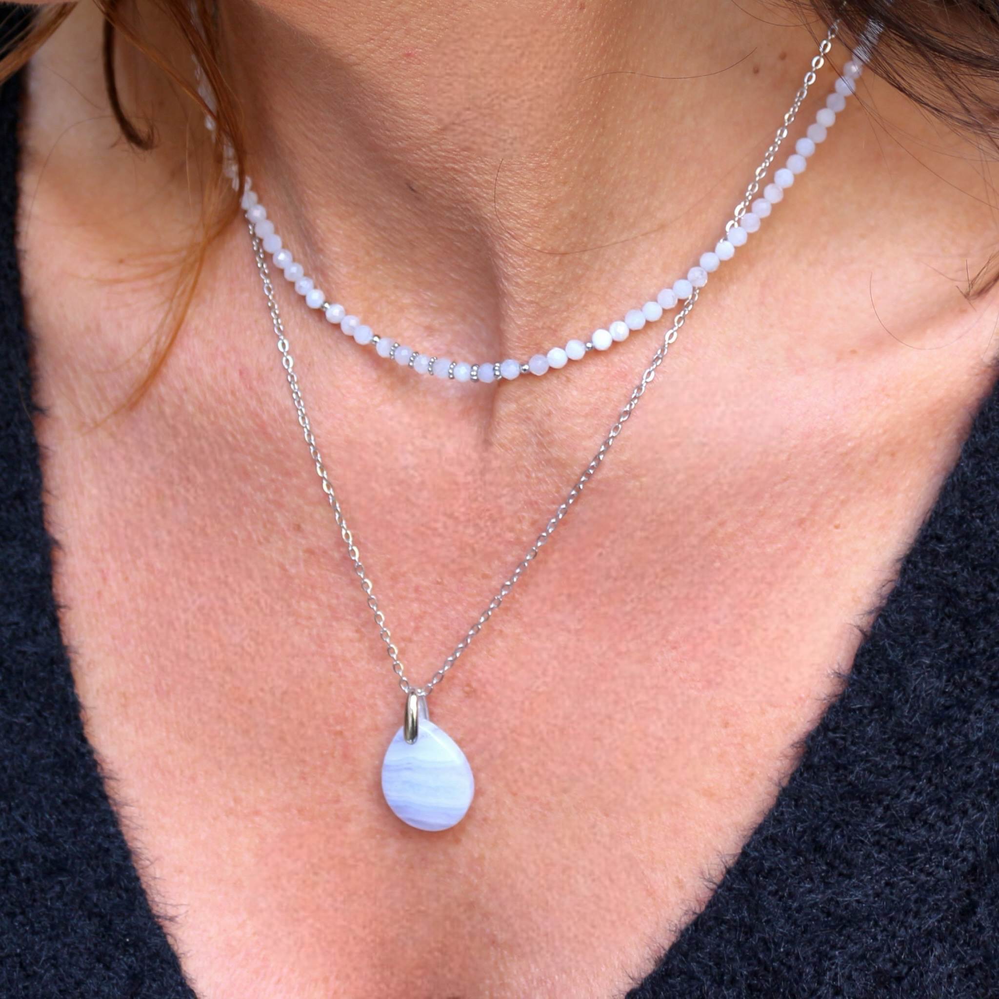 Collier "Eveil" Calcédoine bleue facettée